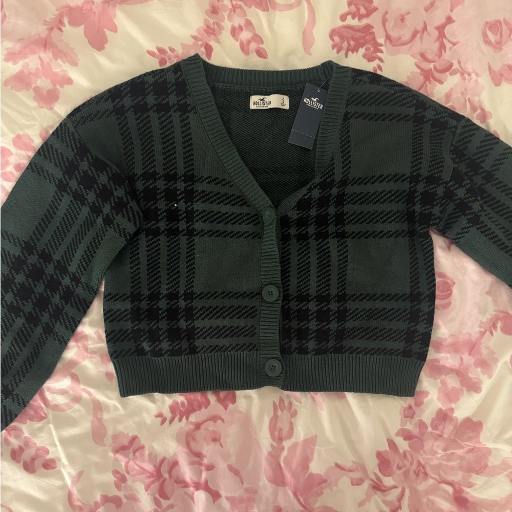 Hollister green sweater button up with black plaid